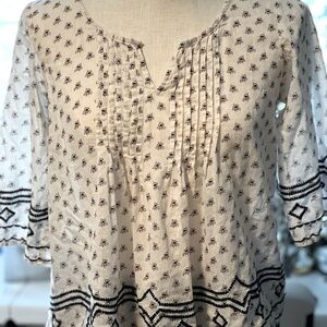 Boho Black & White Print Bell Sleeves Cotton Medium Top Preloved! So comfy!
